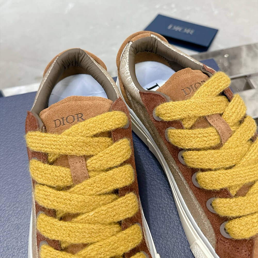 D10r B33 Sneaker