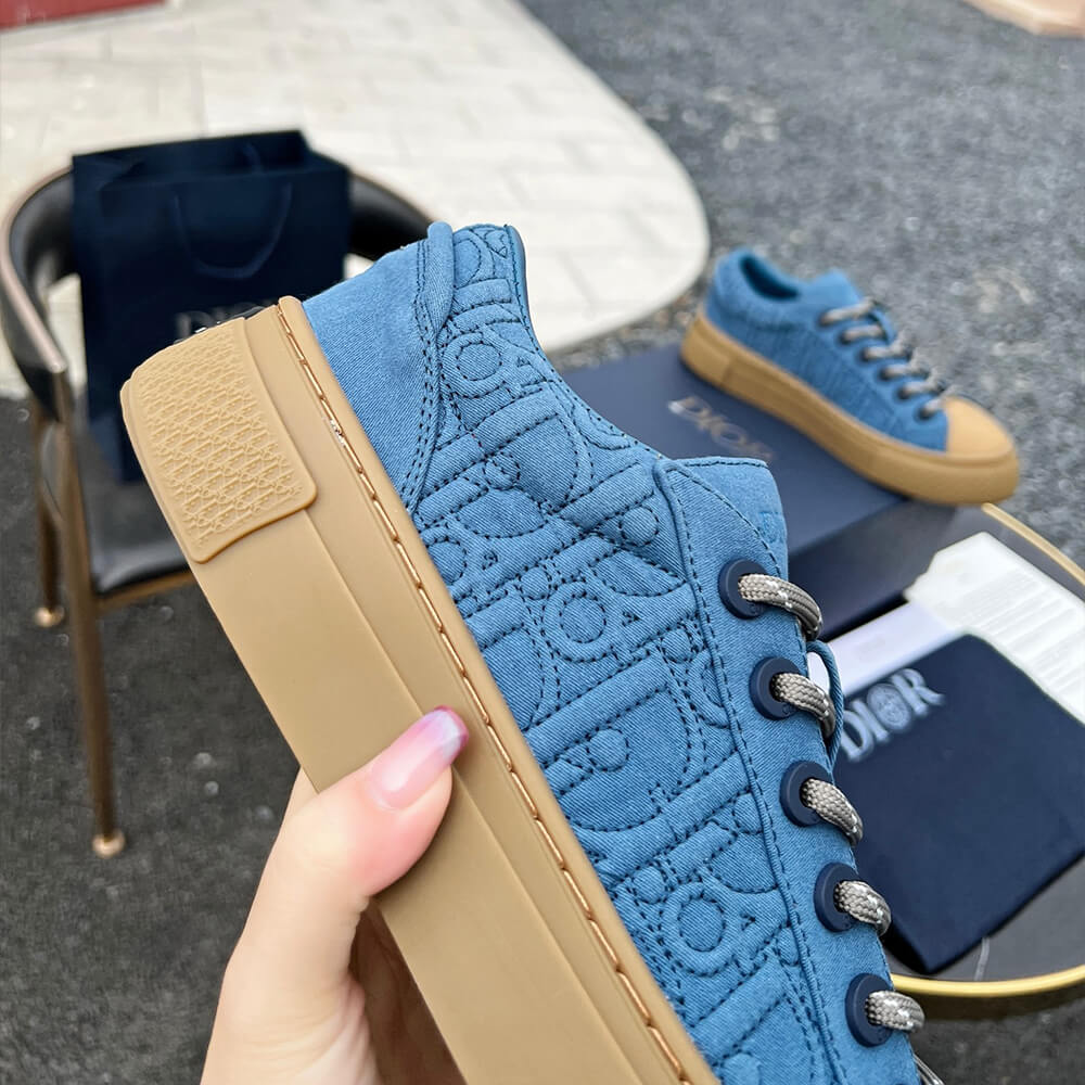 D10r B33 Sneaker