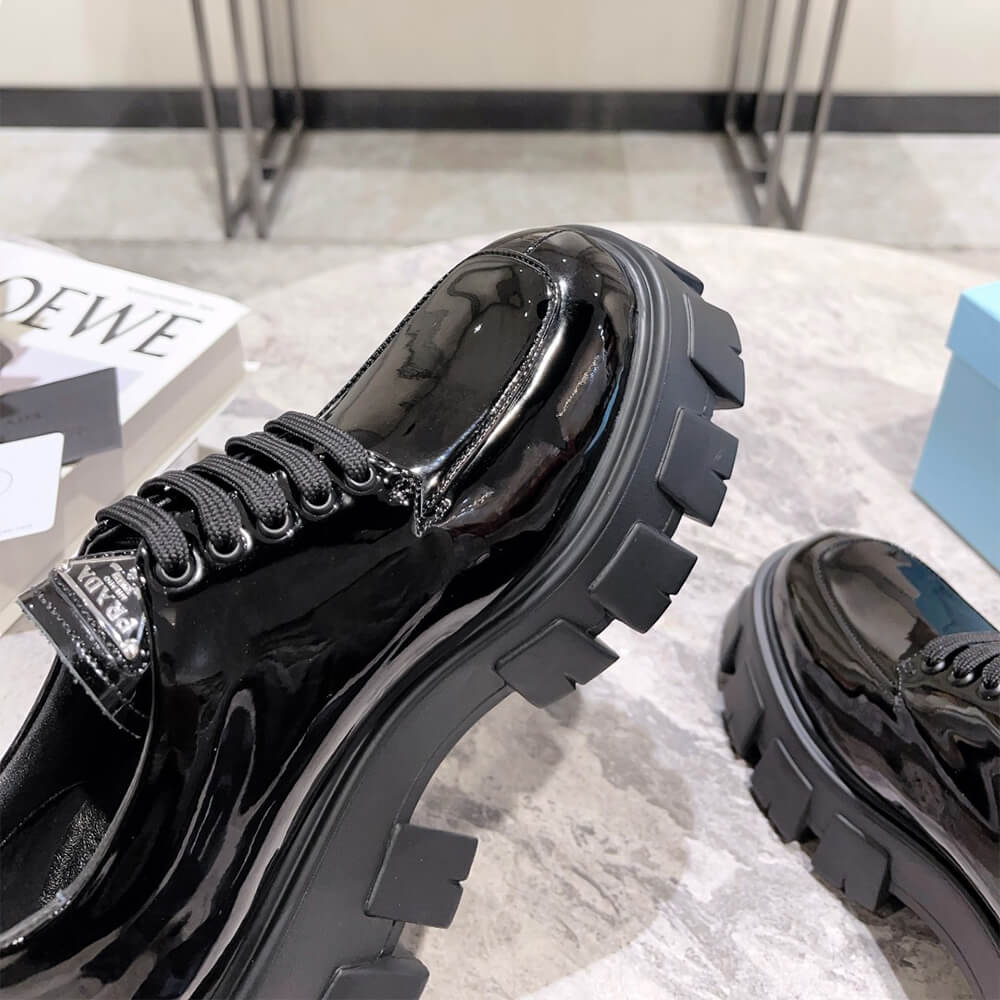 Pra*a Monolith patent leather lace-up shoes