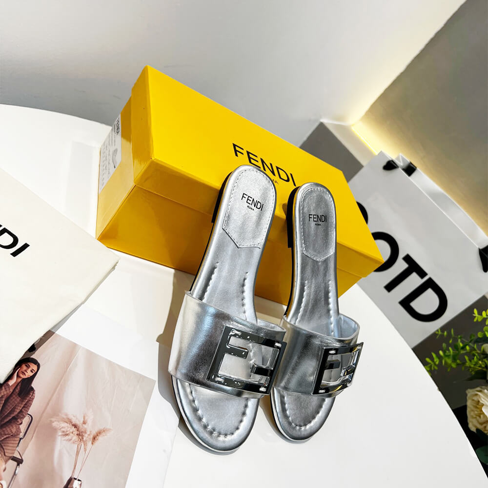 F**di Baguette Slides