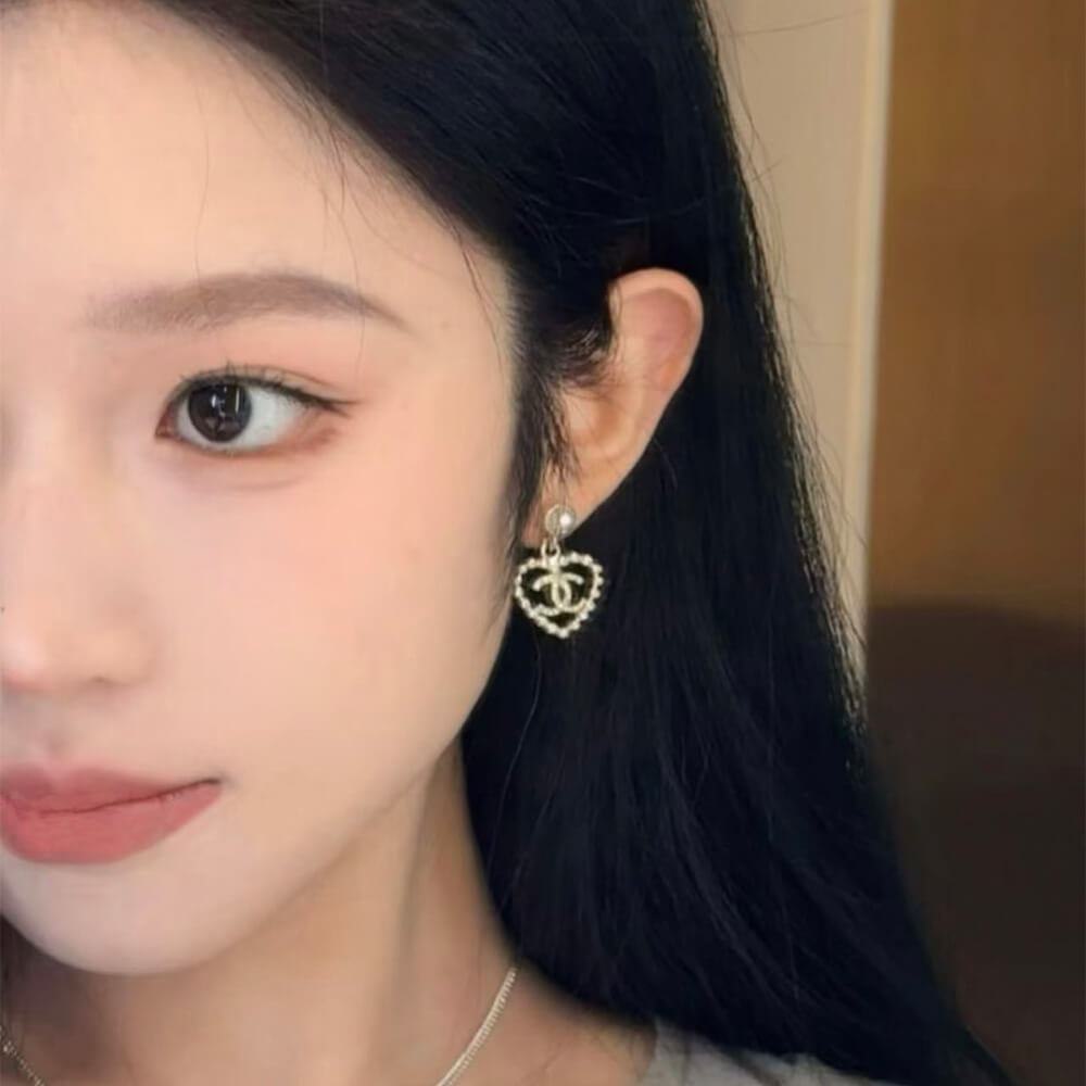 Ch**el D1am0nd EARRINGS