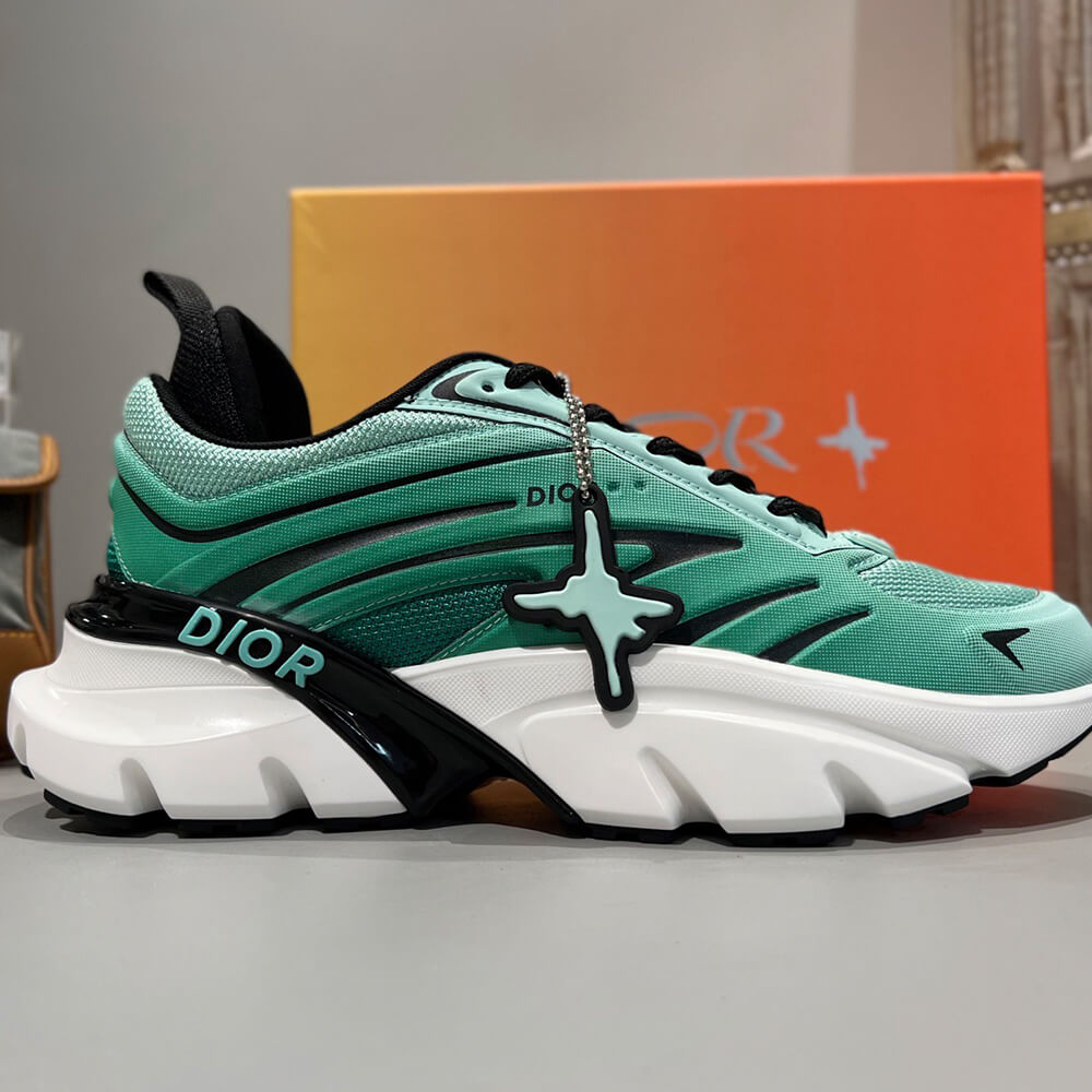 D10r B44 Blade Sneaker