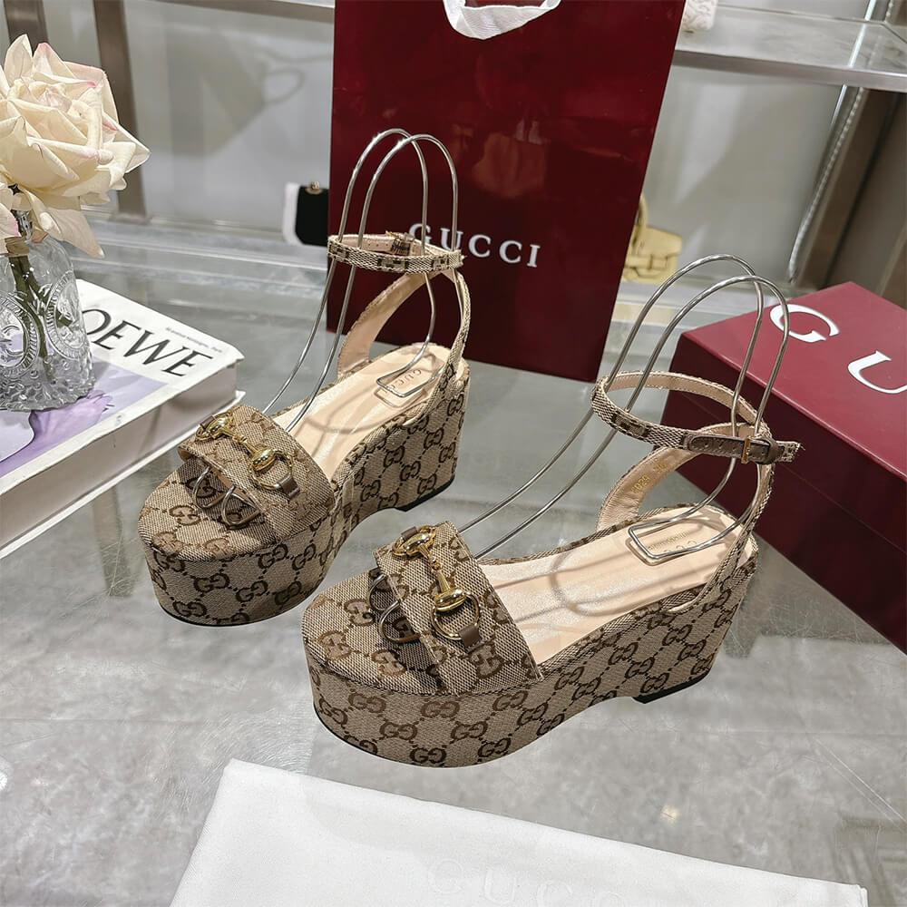 Gvc*1 Women’s Horsebit flatform sandal