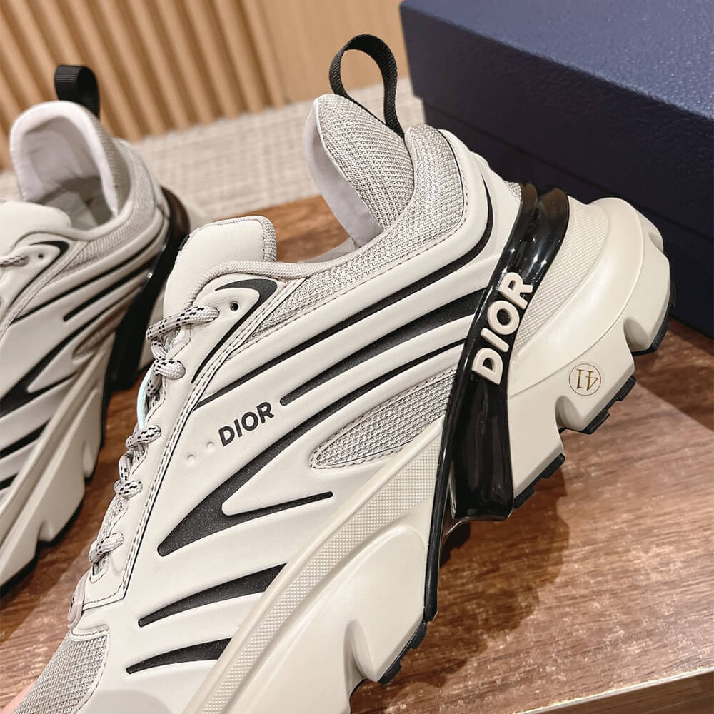 D10r  B44 Blade Sneaker