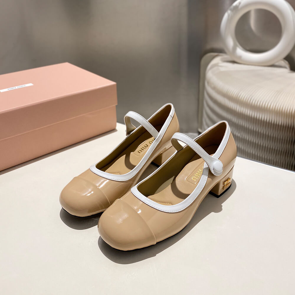 M1um1u Two-tone patent leather Mary Jane pumps