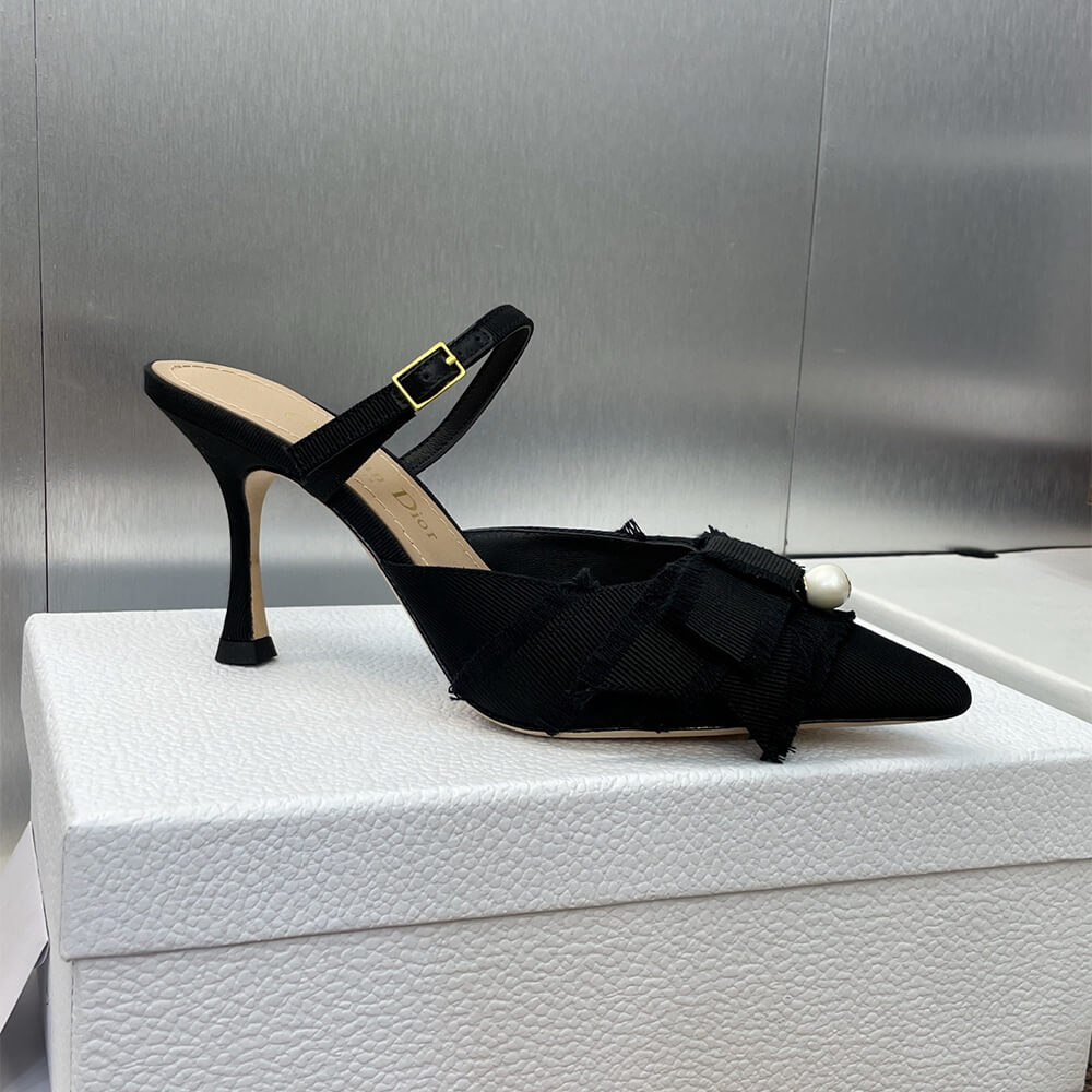D10r AD10rable Heeled Mule