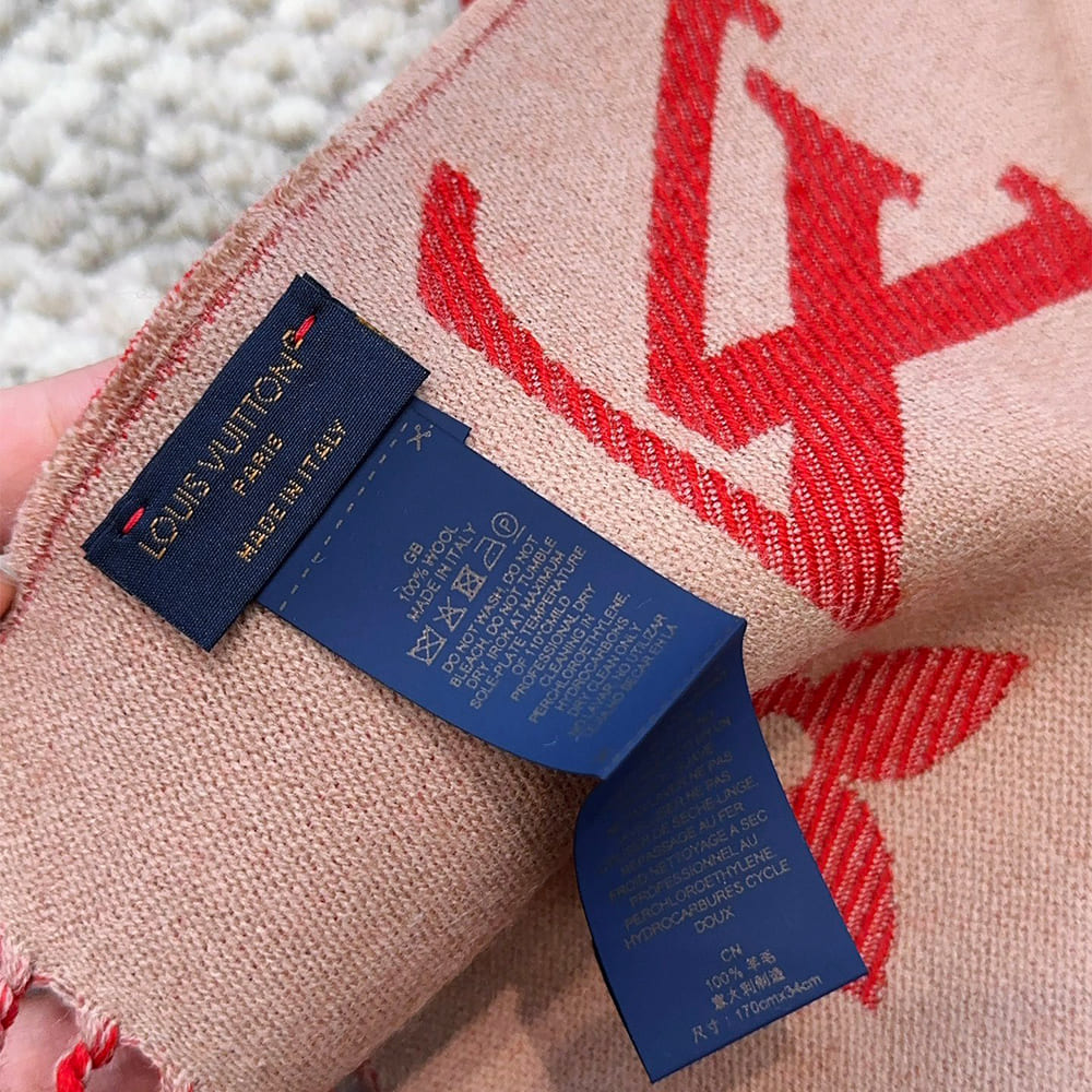 LV ESSENTIAL Scarf