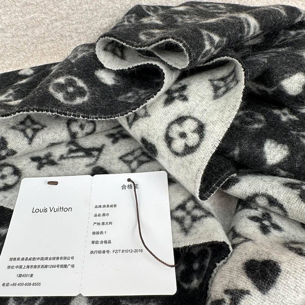 LV GAME ON Scarf