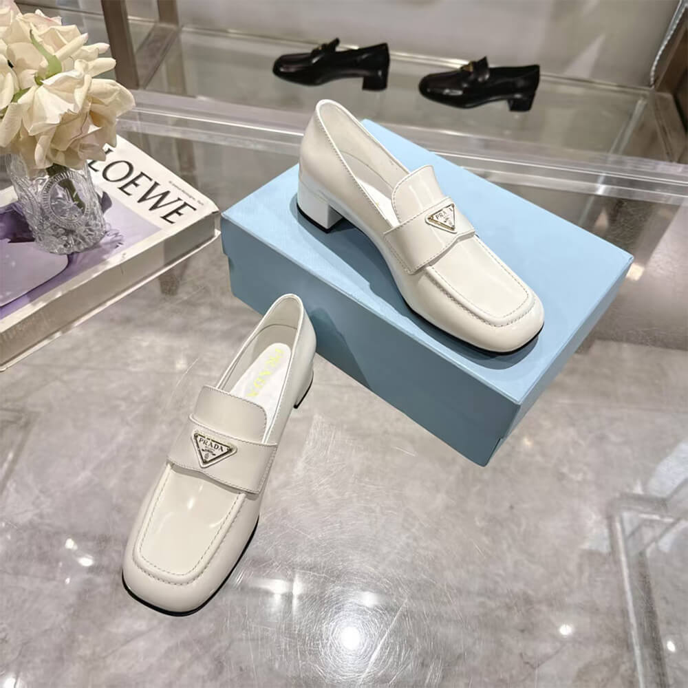 Pra*a loafers