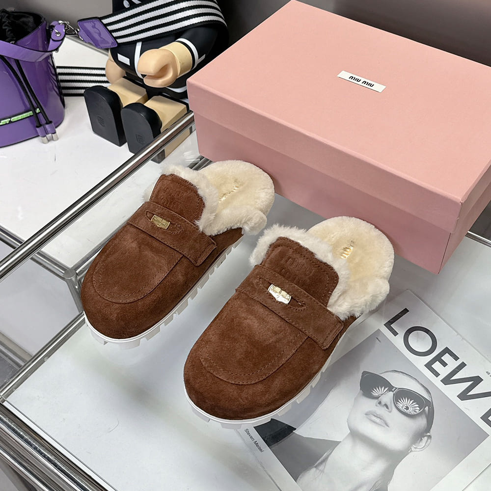 M1um1u Suede mules