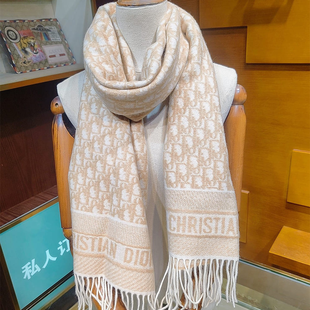 D10r Printed scarf