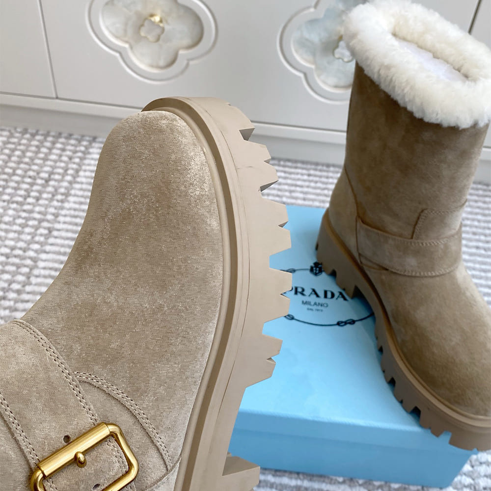 Pra*a Leather booties
