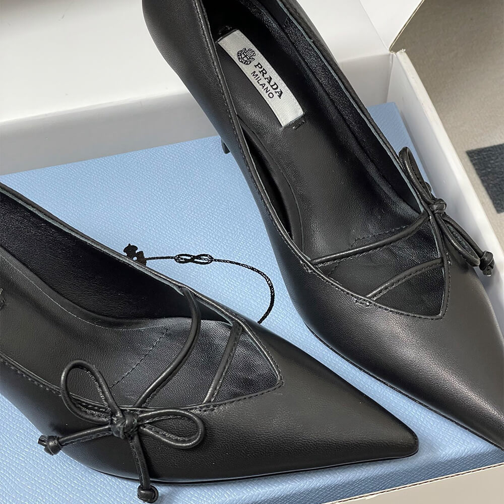 Pra*a leather pumps