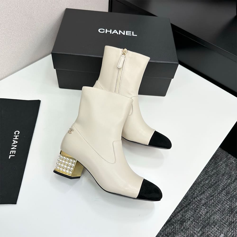 Ch**el Boots