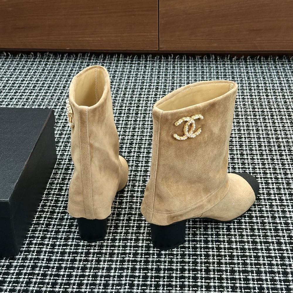Ch**el Boots