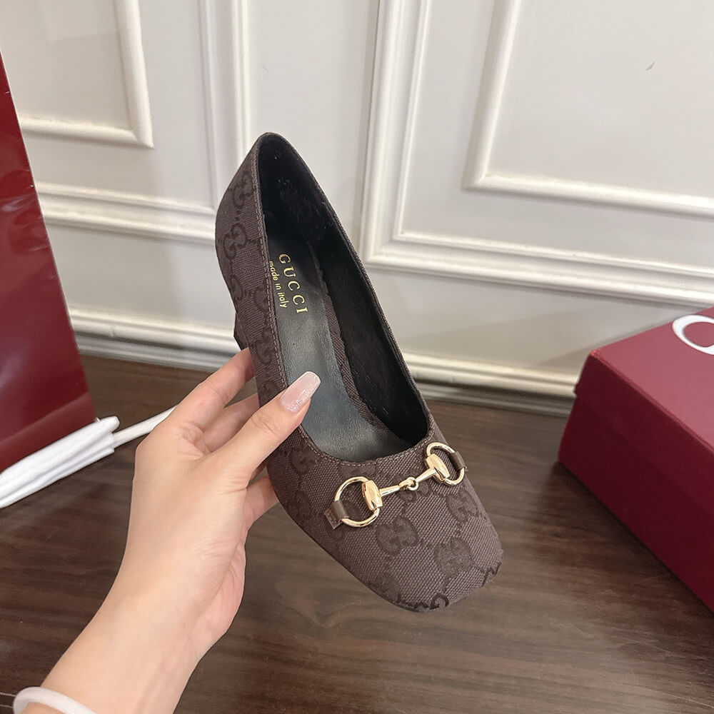 Gvc*1 Women’s Signora pump (EU SIZE 36-42)
