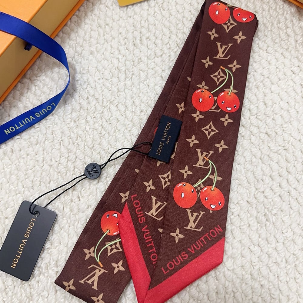 LV SCARVES