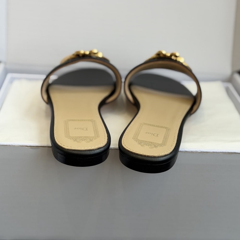 D10r Medaillon Buckle Slide (EU SIZE 35-42)