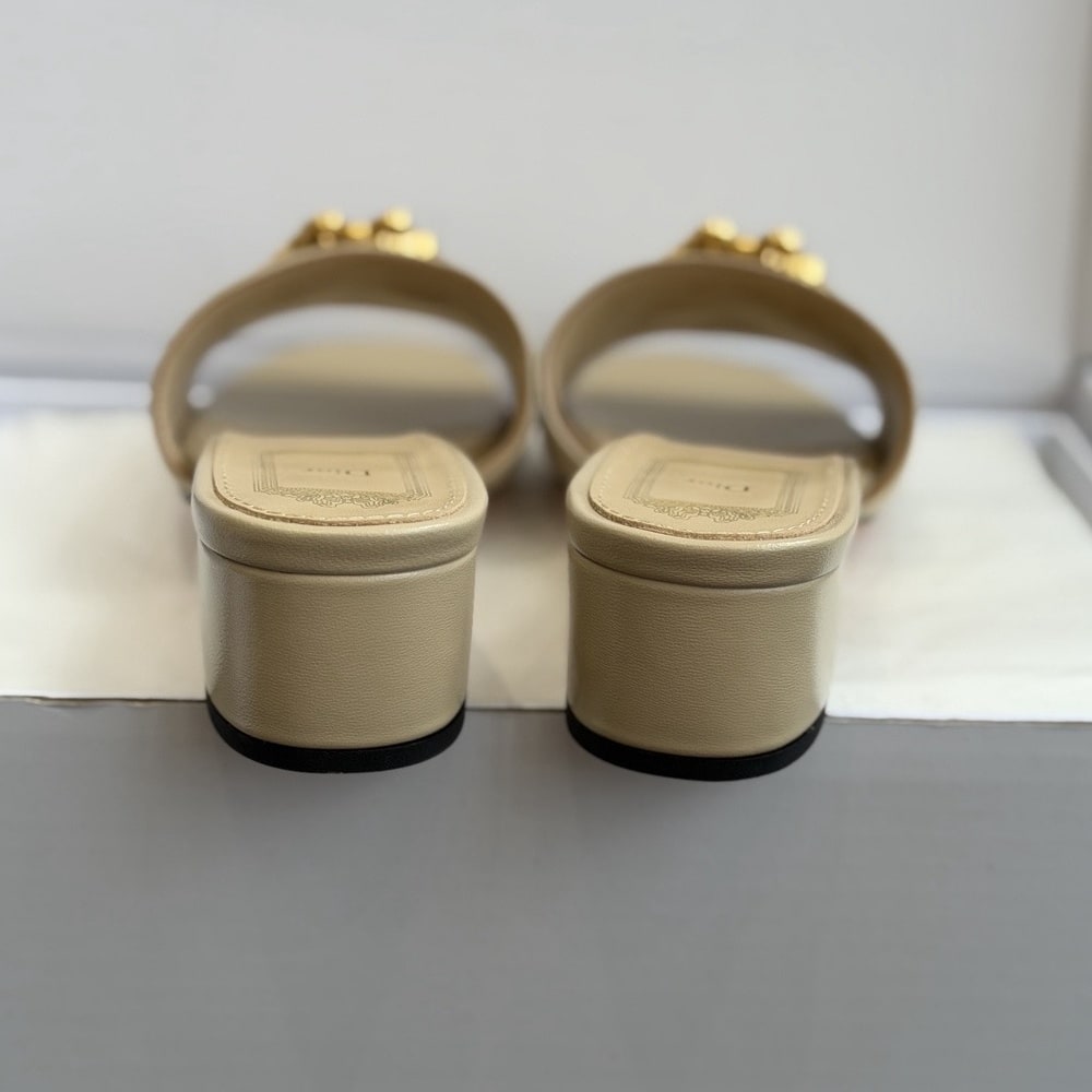 D10r Medaillon Buckle Heeled Slide (EU SIZE 35-42)