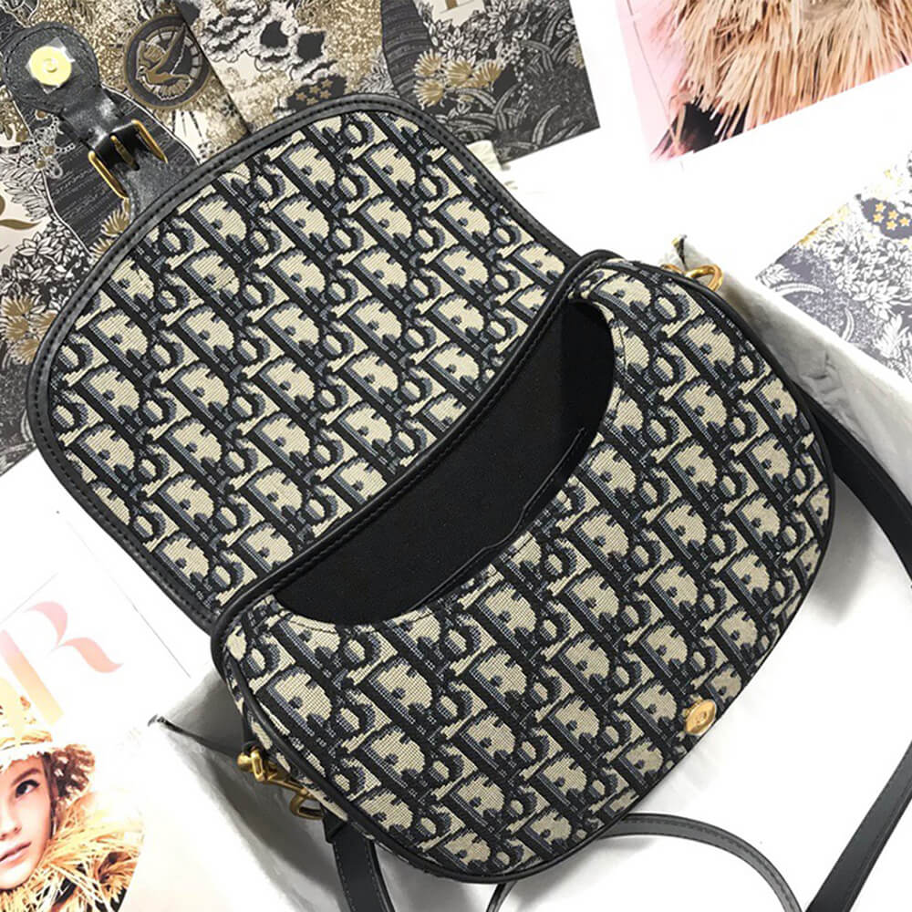 MEDIUM D10r BOBBY BAG