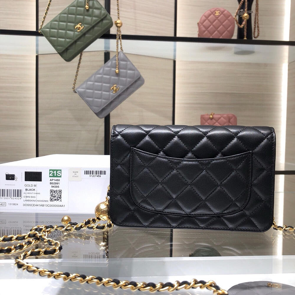 Ch**el Pearl Crush Wallet on Chain