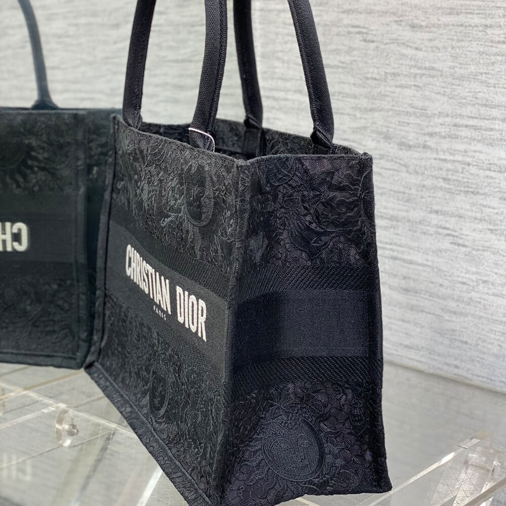 Medium D10r Book Tote