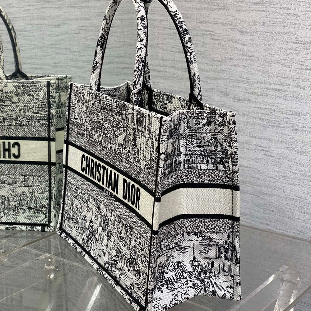 Medium D10r Book Tote