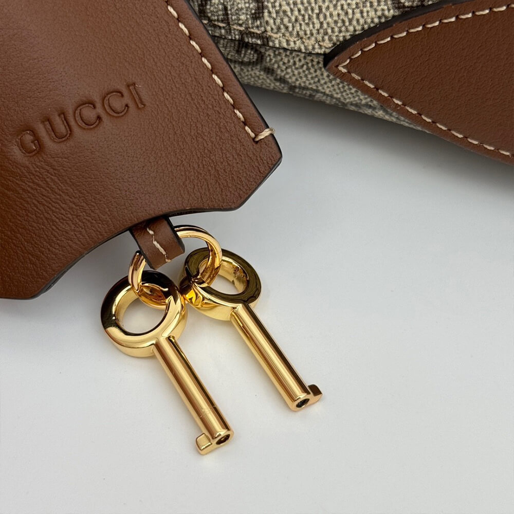 Gvc*1 PADLOCK GG MEDIUM SHOULDER BAG