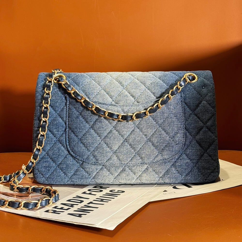 Ch**el CLASSIC 11.12 HANDBAG