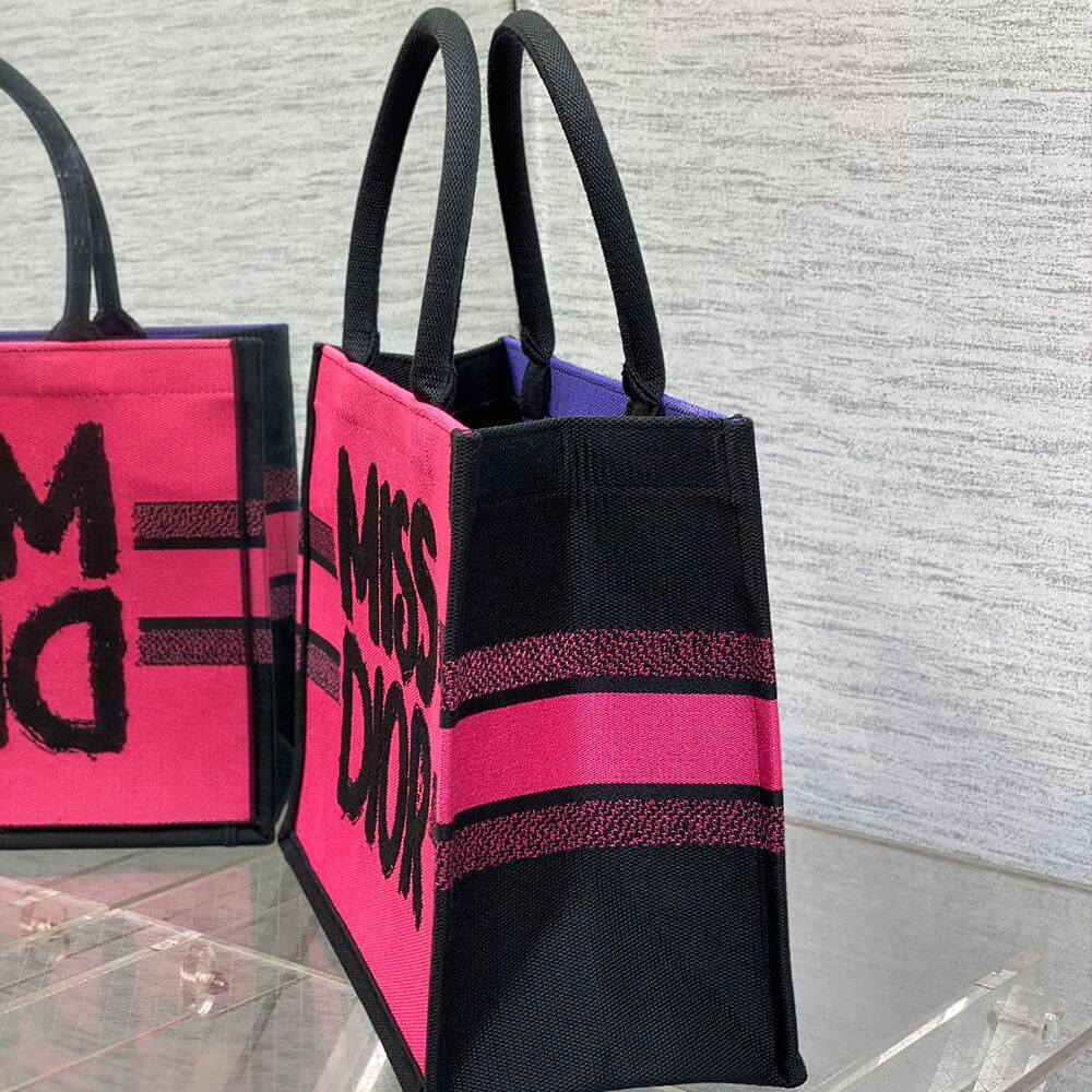 Medium D10r Book Tote