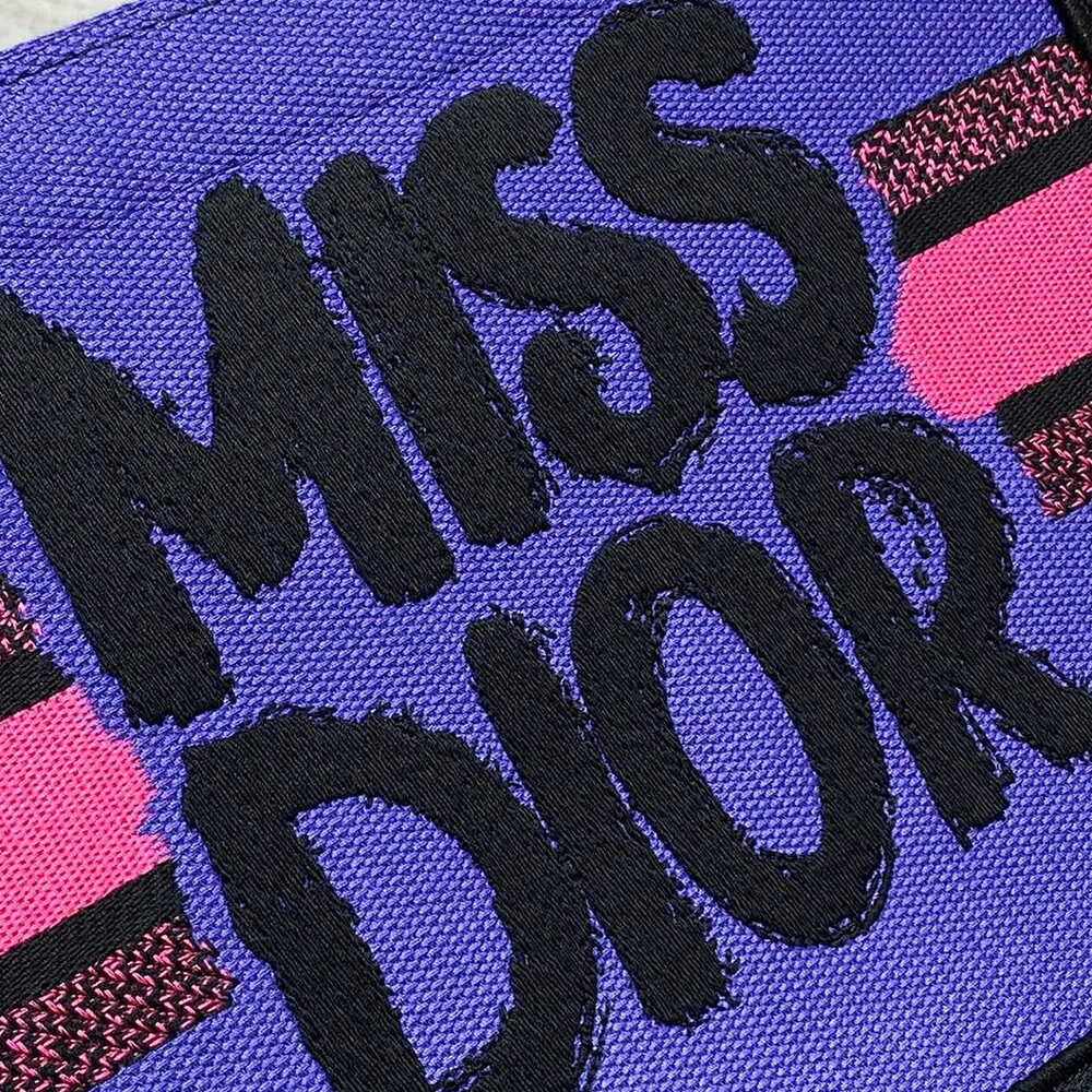 Small D10r Book Tote