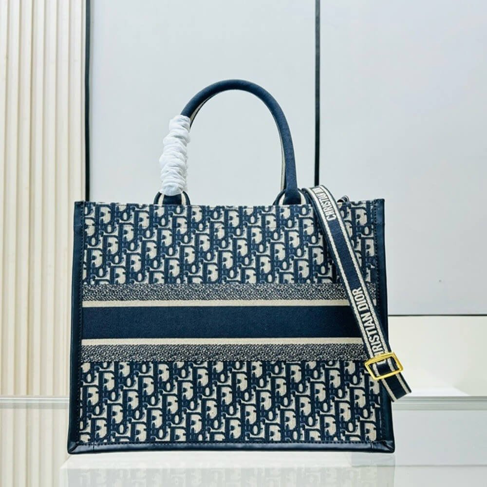 Medium D10r Book Tote
