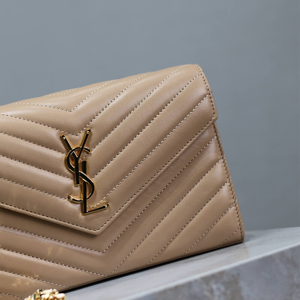 Y51 cassandre chain wallet in lambskin