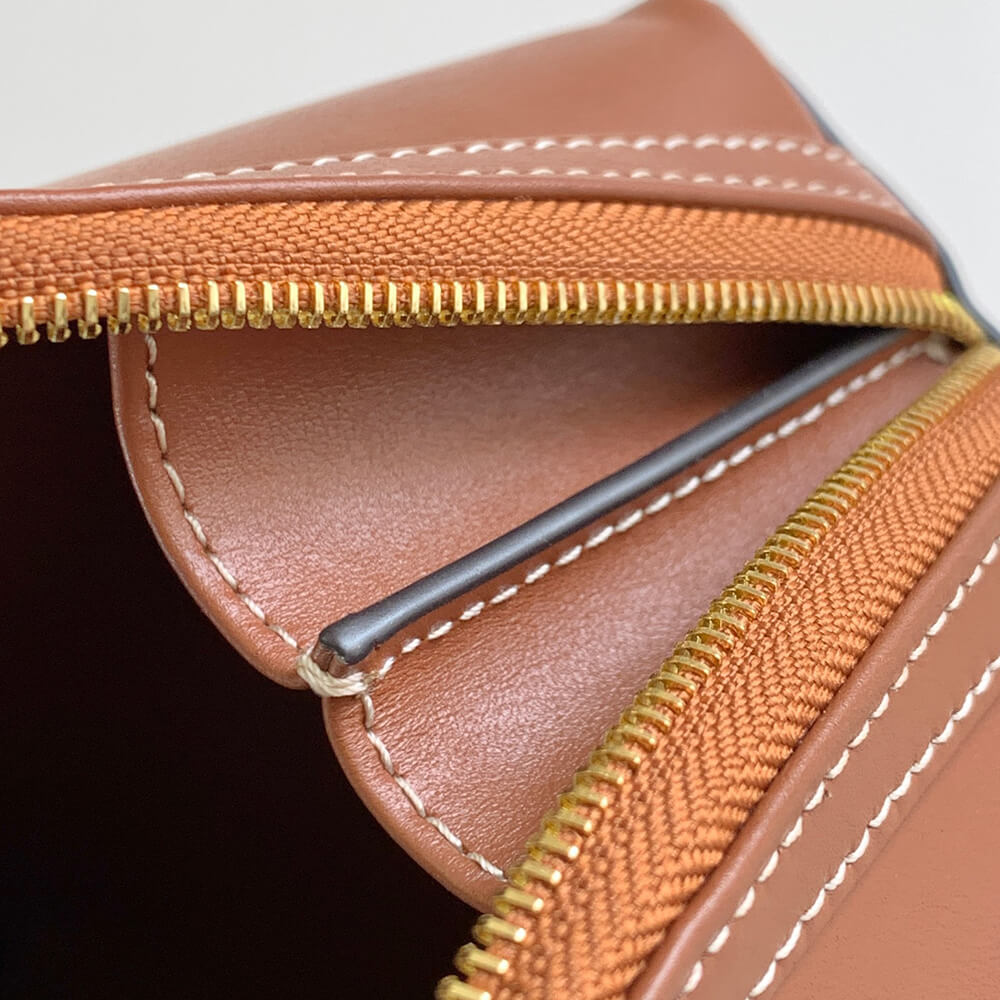Ce1i*e Clutch on Chain Cuir triomphe IN smooth calfskin(High-end Grade)