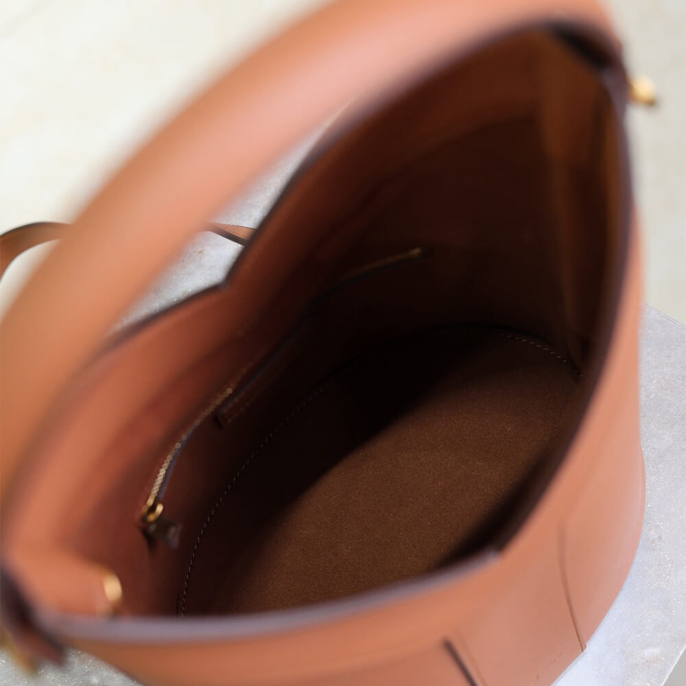 Y51 Y top-handle bucket in leather(HIGH-END GRADE)
