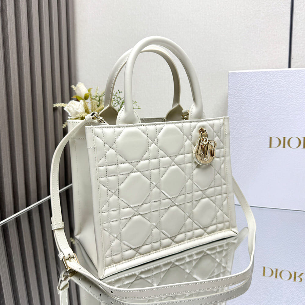 D10r Small D10r Book Tote