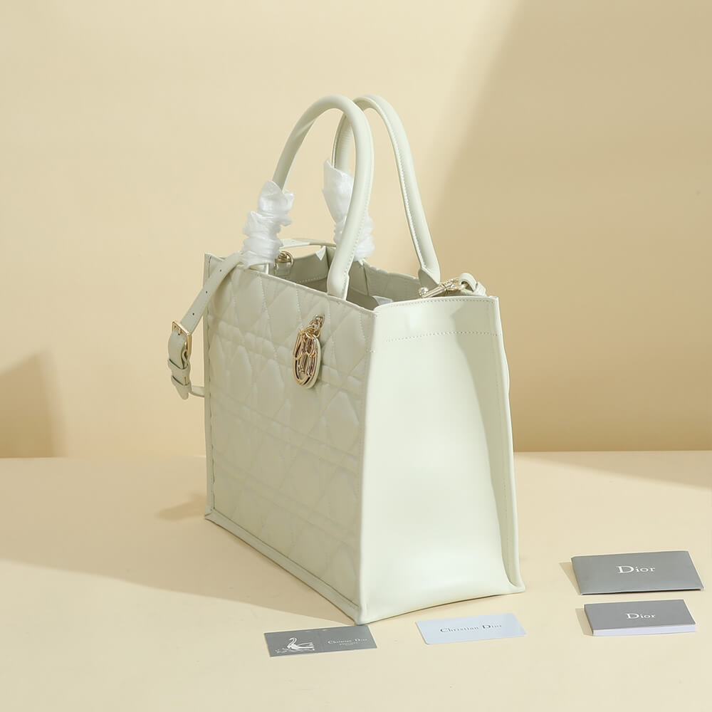 D10r Medium D10r Book Tote(High-End Grade)