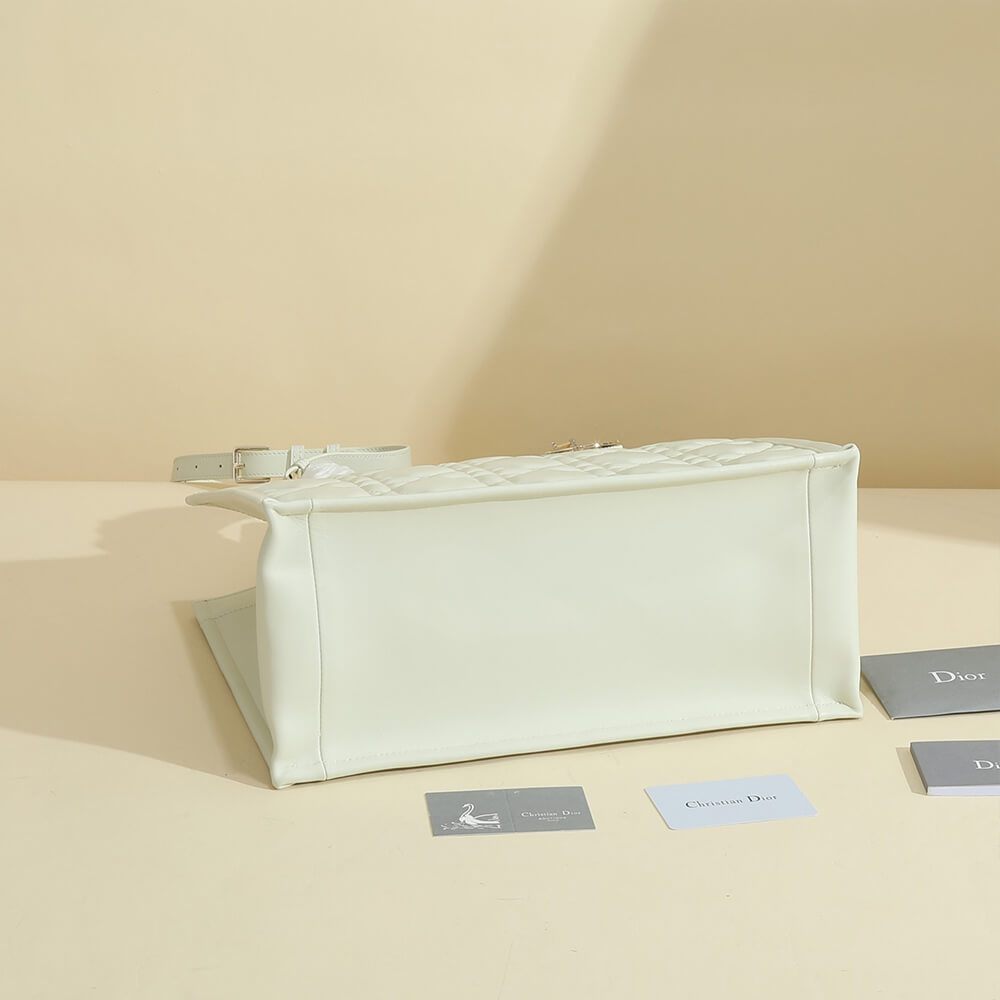 D10r Medium D10r Book Tote(High-End Grade)