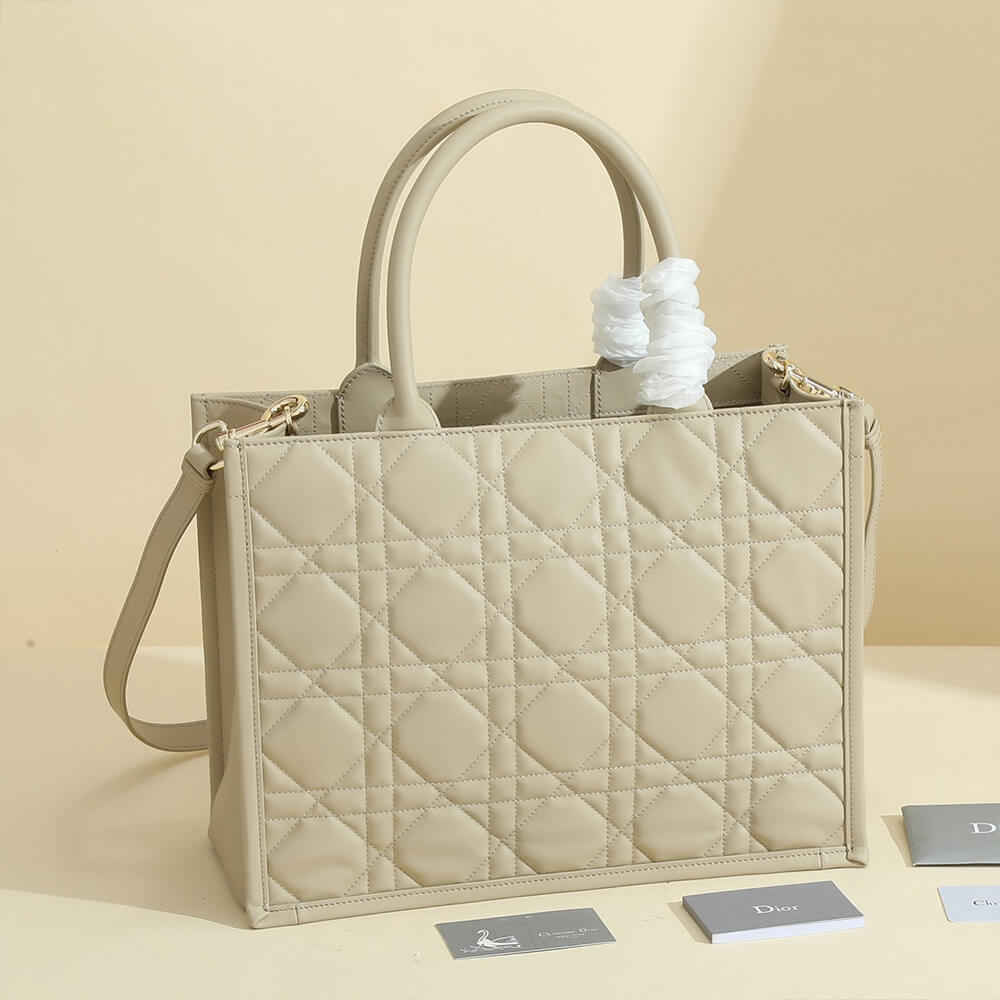 D10r Medium D10r Book Tote(High-End Grade)