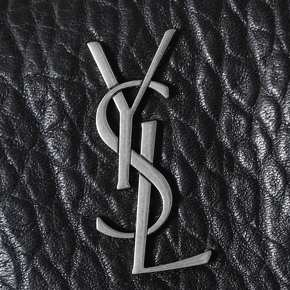 Y51 CASSANDRE large envelope pouch in lambskin