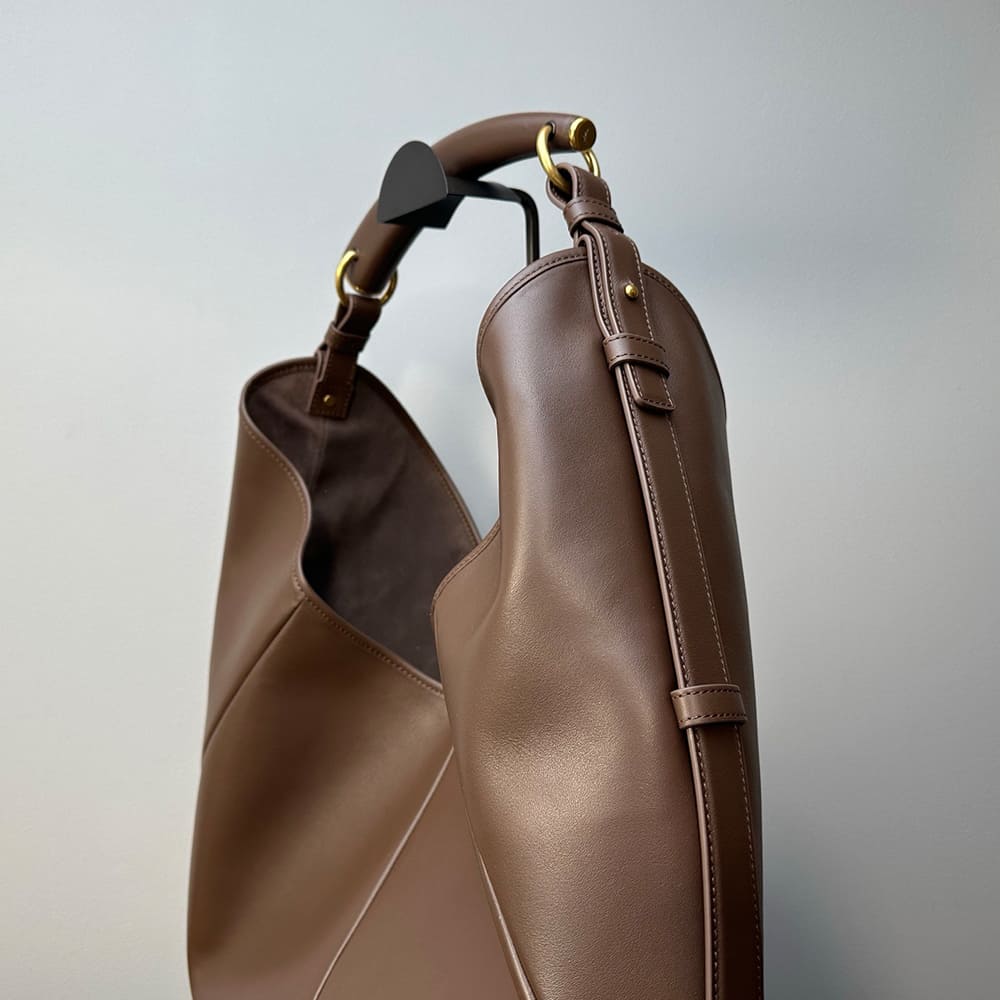 Y51 MOMBASA large in leather(HIGH-END GRADE)
